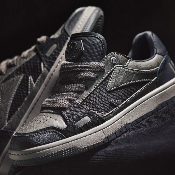 Top 7 Stylish Men’s Low-Top Sneakers | Black Patchwork Skate Shoes for Autumn 1