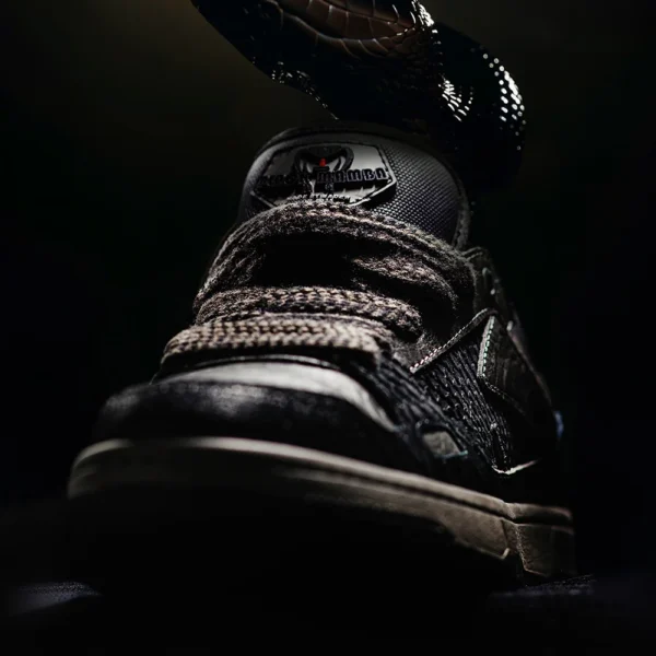 Top 7 Stylish Men’s Low-Top Sneakers | Black Patchwork Skate Shoes for Autumn 2