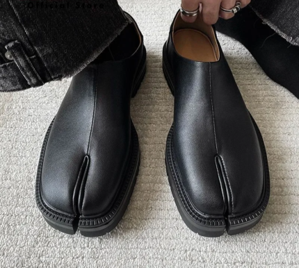 Classic Leather Split-Toe Tabi Shoes – Unisex Casual Loafers