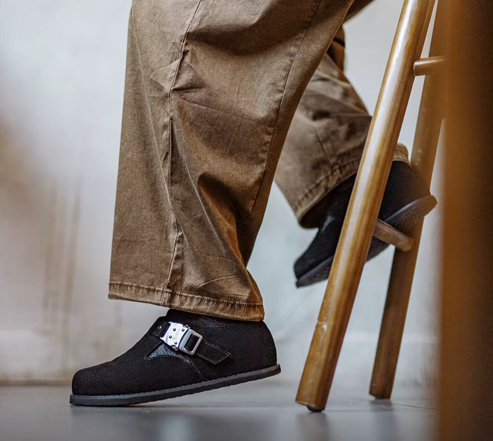 5-Star Ultimate Cozy Black Suede Mules for Men – Warm Slip-On Casual Loafers 2