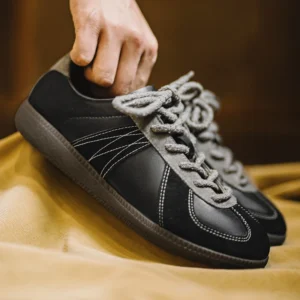 StrasseForm™ Vintage Black Trainer Sneakers – Men’s Low-Top Color-Block Lace-Up Sport Casual Shoes for Spring & Autumn 1