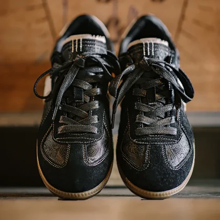 Bold Heritage™ Men’s Cozy Ultimate Vintage Black Silk Training Sneakers – German-Style Flat Shoes for Autumn & Winter 2