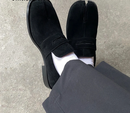 Men’s Suede Split-Toe Tabi Loafers – Comfort Meets Contemporary Style