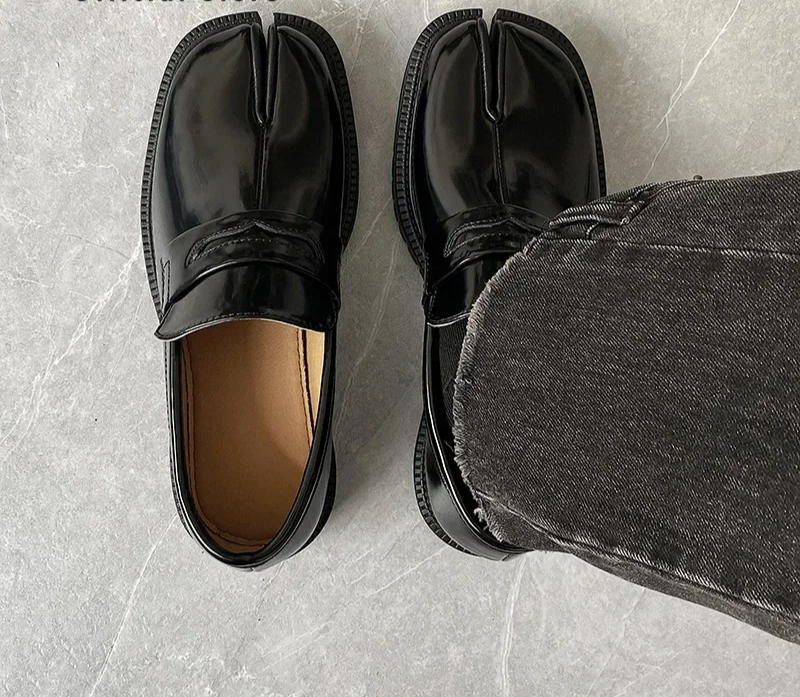 TabiForm™ Men's Split-Toe Patent Leather Loafers – Korean Street Style Thick Sole Tabi Shoes 6