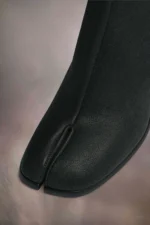 UNITYPUREMAX™ Unisex Split-Toe Tabi Boots – Mid-Calf Black Leather Two-Toe Fashion Boots for Men & Women 2